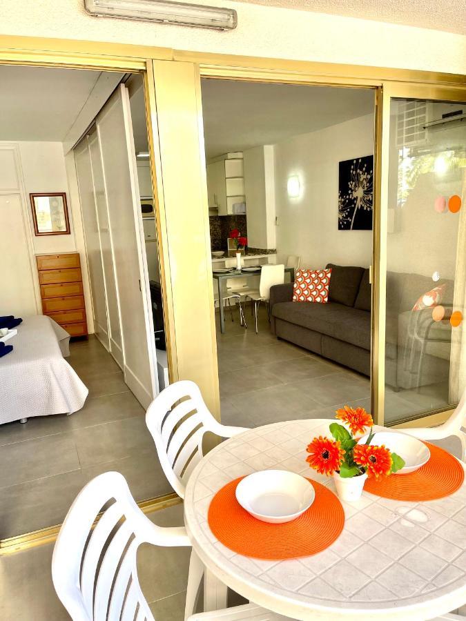 Apartbeach Novelty Climatizado Y Vistas Playa Салоу Экстерьер фото
